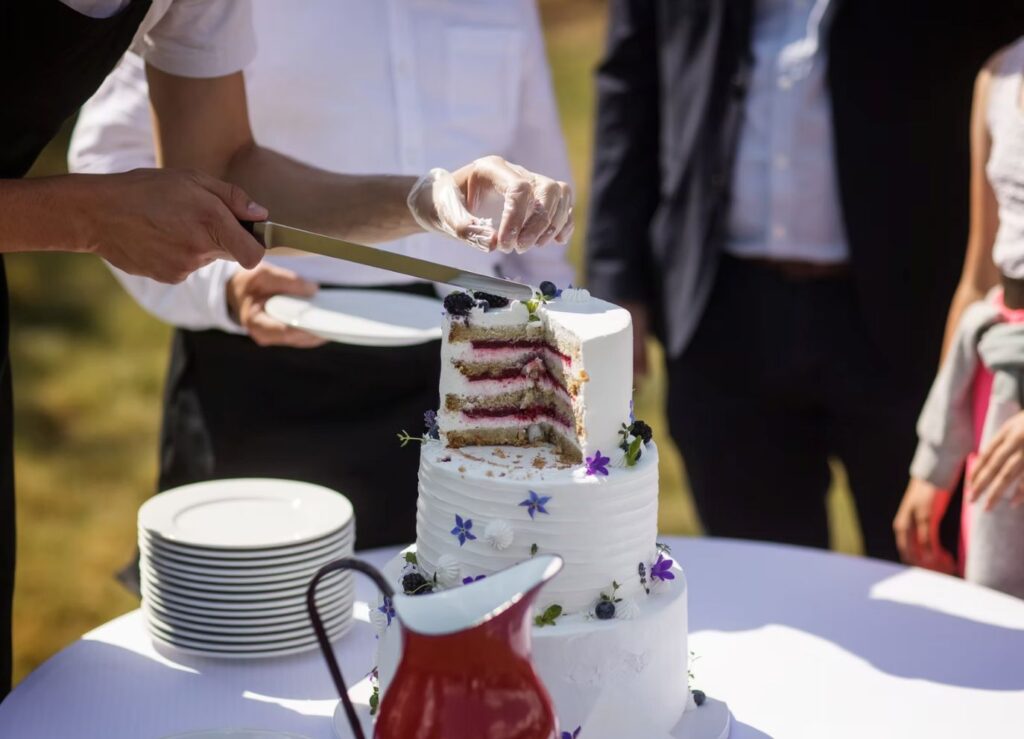 Catering and weddings 1 Wedding cakes
and sweet catering