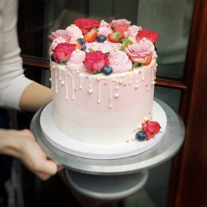 Cake on request - single tier 16 Cake on request - single tier