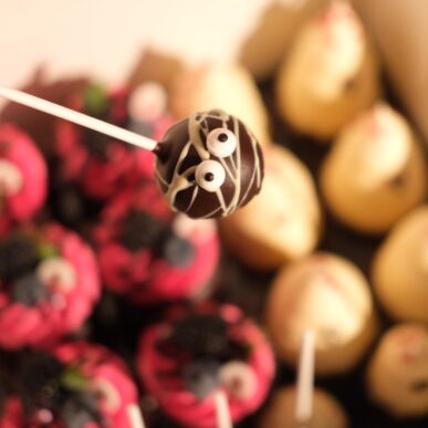 Store 16 Mumie pop cakes tmavé